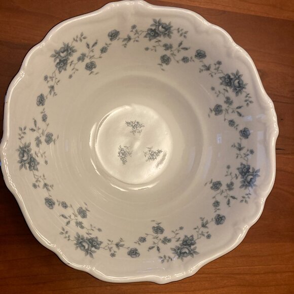 Johann Haviland Blue Garland china 8 3/4 inch round vegetable serving bowl NEW